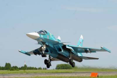 Пилоты Су-34 удивили сложнейшими элементами боевого маневрирования