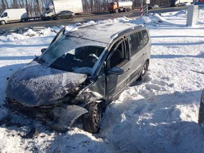 Два человека пострадали в аварии с грузовиком на трассе М-5 в Рязанском районе