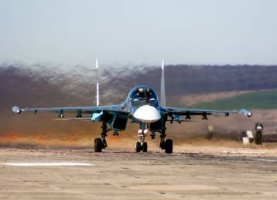 Пилоты Су-34 отработали в Челябинской области воздушный бой с маневрами