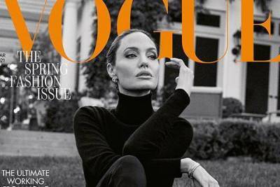 Анджелина Джоли о тяжелом времени после развода с Брэдом Питтом: "Я восстанавливаю нашу семью"