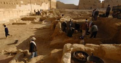 В Египте археологи нашли 2000-летнюю мумию с золотым языком (фото)