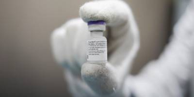 Когда вакцина от COVID-19 появится в продаже: в Минздраве озвучили сроки