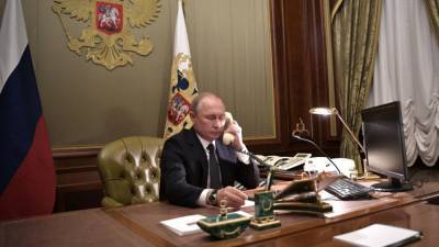 Владимир Путин созвонился с вдовой первого президента РФ