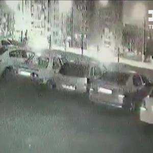 В Турции шесть автомобилей провалились в строительный котлован. Видео