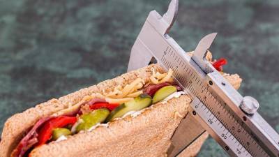 Враги стройности: неправильные пищевые привычки