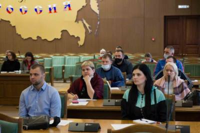 Преподаватели Российского международного олимпийского университета обучают сахалинских тренеров