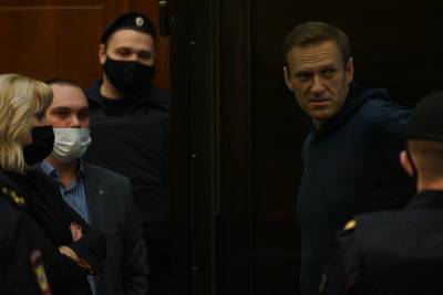 Председатель суда, рассматривающего дело Навального, подал в отставку