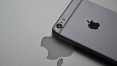 Новый iPhone 14 может выйти без сенсора под Face ID