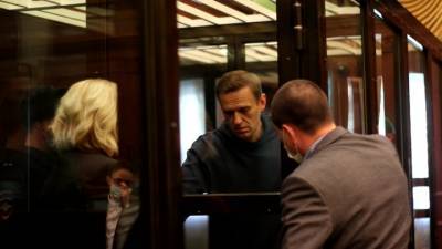 ФСИН: после приговора по делу Yves Roche Навальный нарушал порядок более 50 раз – лена