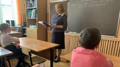 В российских школах появятся политвоспитатели