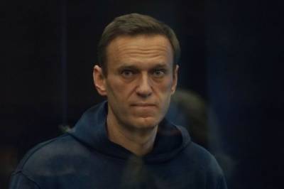 ФСИН просит заменить условный срок Навальному на 3,5 года тюрьмы