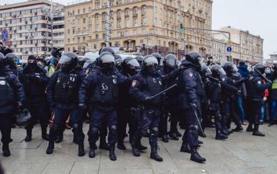 Протесты в России: сегодня задержали уже более 100 человек