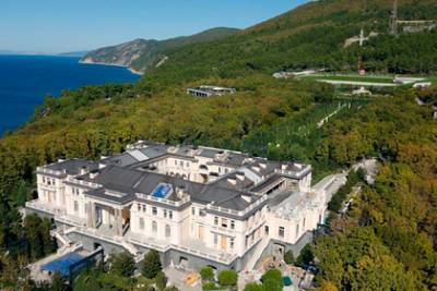 Эксперты оценили перспективность отеля во «дворце» в Геленджике