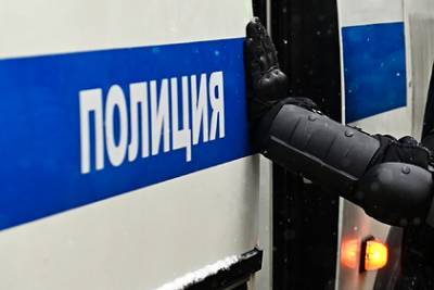 Задержанных на несанкционированных акциях в Москве оставили ночевать в автозаках