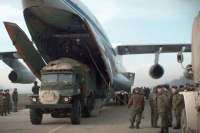В Сирию прибыли пять военных российских самолетов