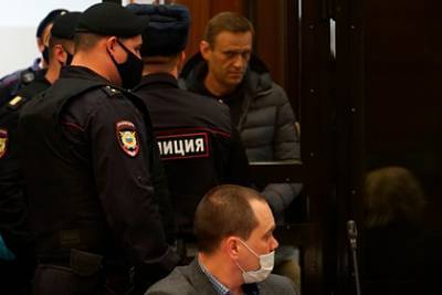 Навальный уведомлял ФСИН о нахождении в клинике в Германии