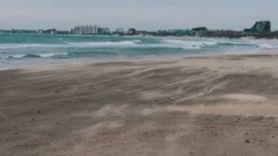 Жители Анапы сняли на видео удивительный "танец песка"