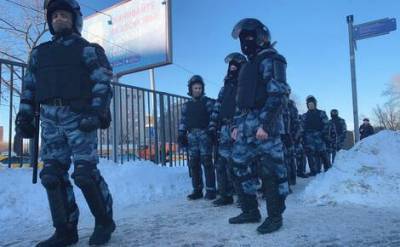 По данным Общественной наблюдательной комиссии Москвы уже более 200 человек задержаны в районе Мосгорсуда