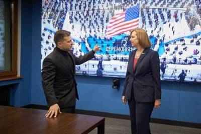 Эксперт Баранец: посол США на Украине отчитала Зеленского за незнание требований НАТО