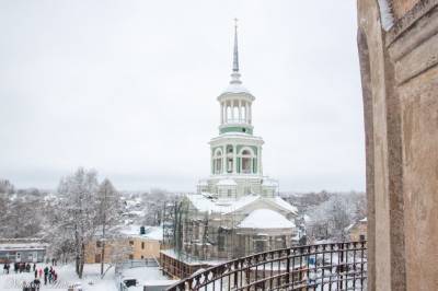В Торжке Тверской области реставрируют Надвратную колокольню Борисоглебского монастыря