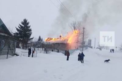На пожаре в частном доме в Татарстане погиб мужчина