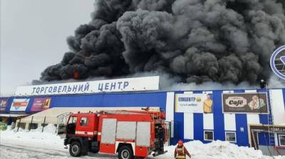 В Первомайске ликвидируют масштабный пожар в «Эпицентре К»: что известно