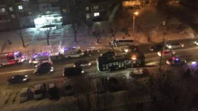 В Челябинске женщину с ребенком сбил автобус