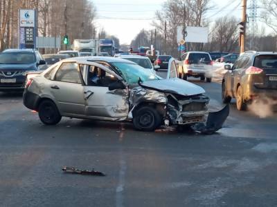 Четыре человека получили травмы в ДТП на Московском шоссе в Твери