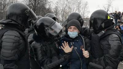 В Петербурге арестовали 195 участников незаконной акции 31 января