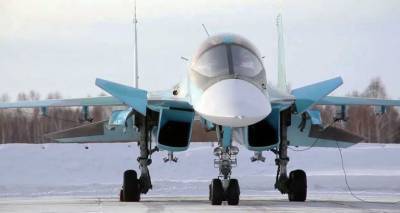 Петли с разворотом и горки: российские пилоты показали мастер-класс на Су-34. Видео