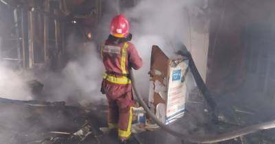 Пожар в "Эпицентре" в Первомайске: возгорание продолжают тушить (фото)
