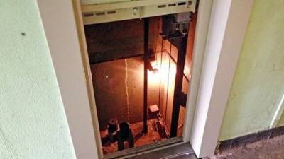 Подросток пострадал в результате падения лифта в Москве