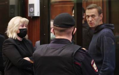 Мосгорсуд прокомментировал присутствие дипломатов в суде над Навальным