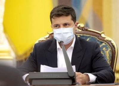 Зеленский объяснил, почему Украина стоит "с протянутой рукой" за вакцинами от COVID