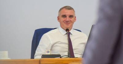 Мэр Николаева стал переводчиком для депутатов, которые отказались выступать на украинском (видео)