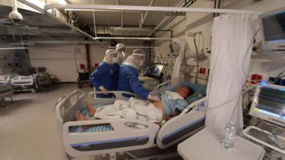 Окно для прощания: так проходит жизнь в коронавирусном отделении израильской больницы
