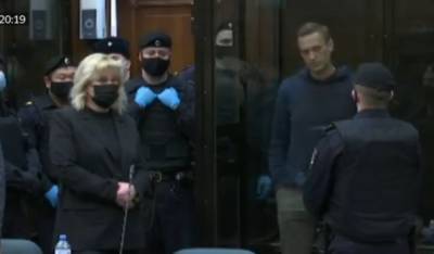 Суд принял решение отправить Навального в колонию общего режима