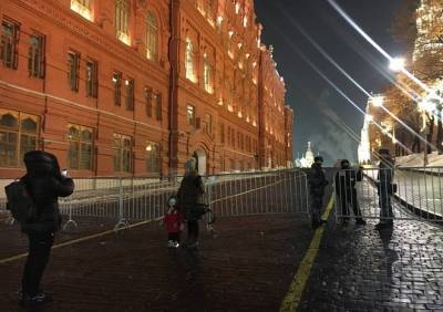 Сторонники Навального призвали москвичей приходить на Манежную площадь