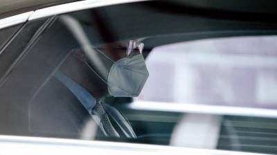 Новые правила: обязательное ношение масок в автомобилях и карантин