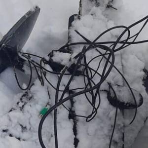 Под Одессой мужчина украл компьютер и спрятал его в снегу. Фото
