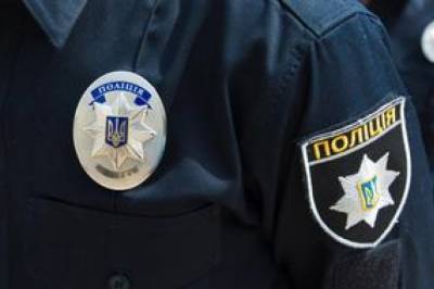 В Киеве во время акции протеста митингующий напал на полицейского
