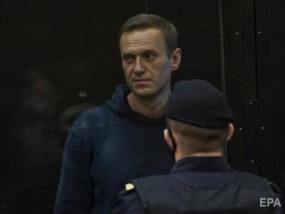 "Пока, не грусти, все будет хорошо". Навальный обратился к жене после суда и нарисовал сердечко