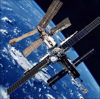 Космонавт рассказал о возможности сохранить космическую станцию "Мир"