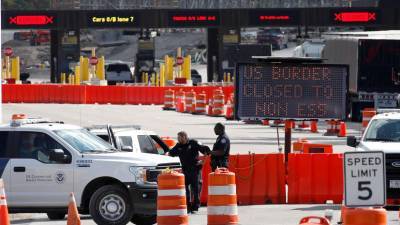 Канада продлевает закрытие границ с США до 21 марта
