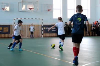 Решающие матчи по мини-футболу сыграли липецкие школьники