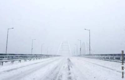 Крымский мост открыт для проезда автомобилей в обе стороны
