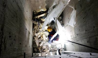 В Уфе в лифтовой шахте строящегося дома обнаружили тело мужчины