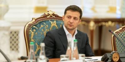 Зеленский решил пересмотреть сценарии урегулирования ситуации в Донбассе