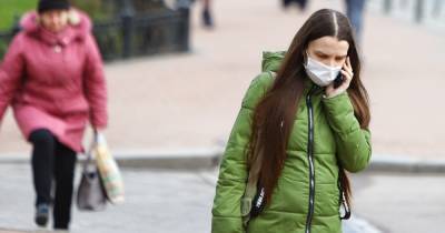 Минздрав Польши выступил против замены масок платками или пластиковыми щитками
