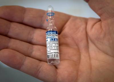 Начнут прививать в марте: в России зарегистрировали третью вакцину от коронавируса